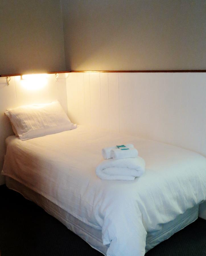 Stansbury Holiday Motel Bagian luar foto