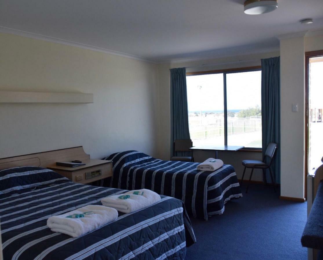 Stansbury Holiday Motel Bagian luar foto