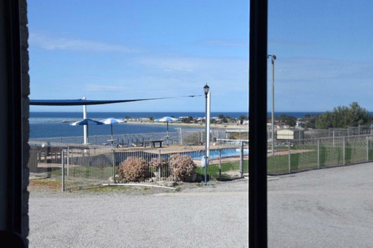 Stansbury Holiday Motel Bagian luar foto